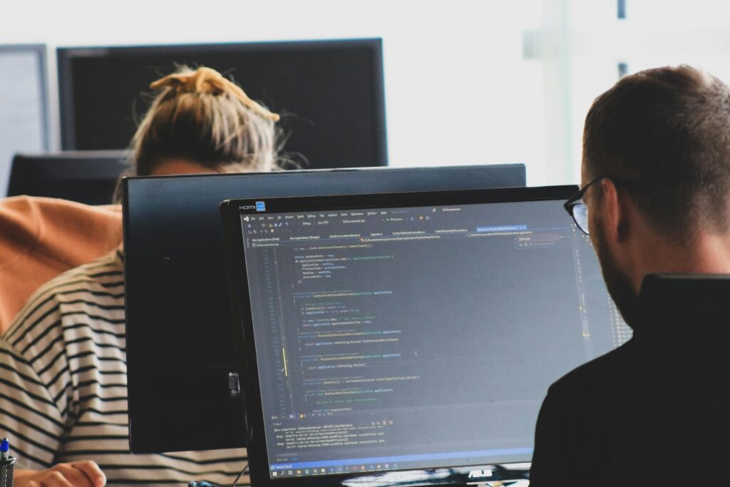 Únete al equipo como Java developer 👉 5 sigmund Im cQ6hQo10 unsplash