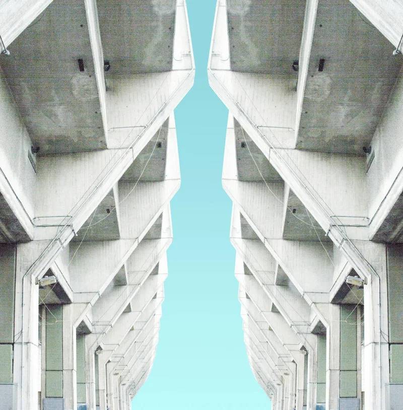 Estructuras simétricas que representan la creación de digital twins para empresas.