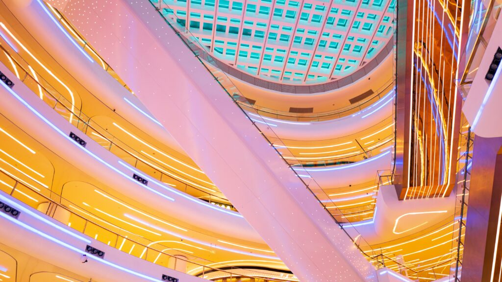 Hoteles inteligentes: cómo SofIA convierte la operación hotelera en una experiencia automatizada, personalizada y eficiente 4 Hoteles inteligentes: cómo SofIA convierte la operación hotelera en una experiencia automatizada, personalizada y eficiente