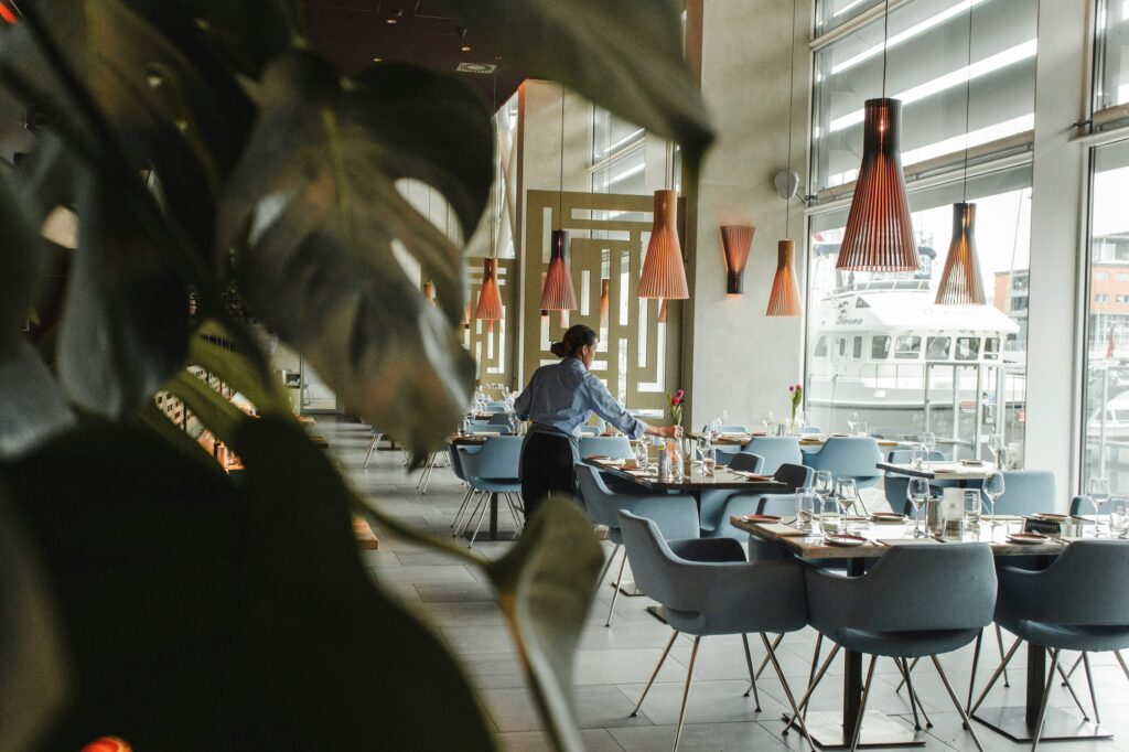 turismo inteligente gestión hoteles con IA opensistemas