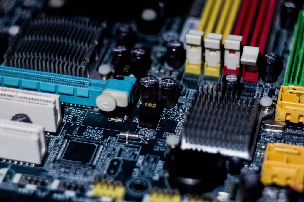 Arquitectura digital simétrica que representa la estructura y gobernanza de la IA de programación