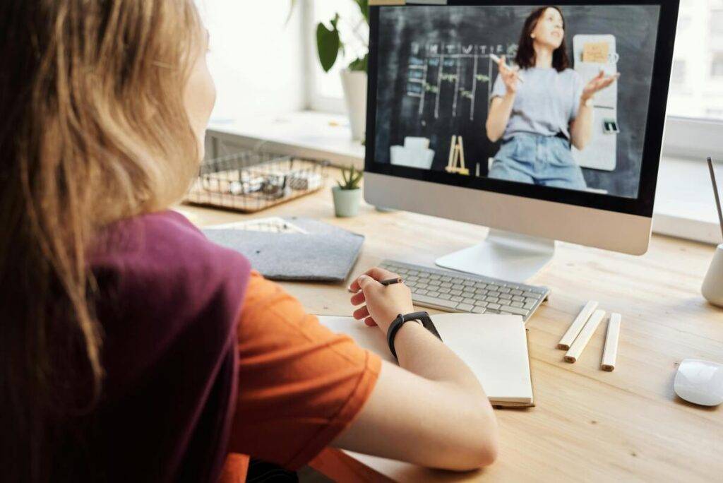 Cómo un middleware de IA convierte al LMS en un sistema con mayor gobernanza y escalabilidad 2 LMS 3