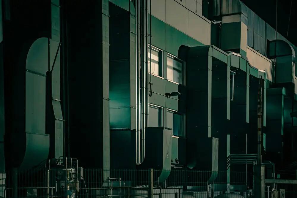 Fabricación inteligente integrada en sistemas y procesos industriales