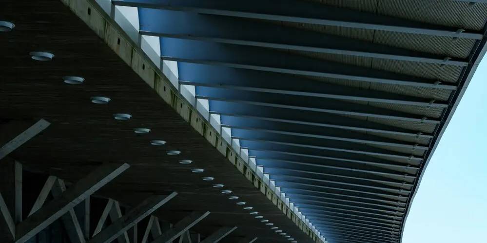 Arquitectura jerárquica edge fog cloud representada por estructura multinivel